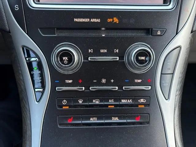 2019 Lincoln Nautilus Select