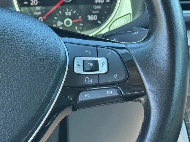 2017 Volkswagen Passat 1.8T SE