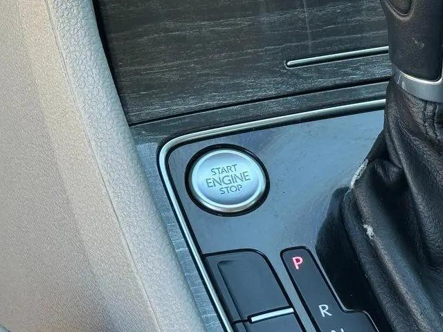 2017 Volkswagen Passat 1.8T SE