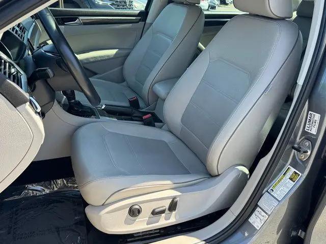 2017 Volkswagen Passat 1.8T SE