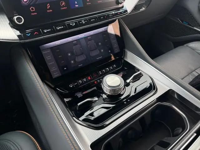 2023 Jeep Grand Wagoneer Series III 4x4