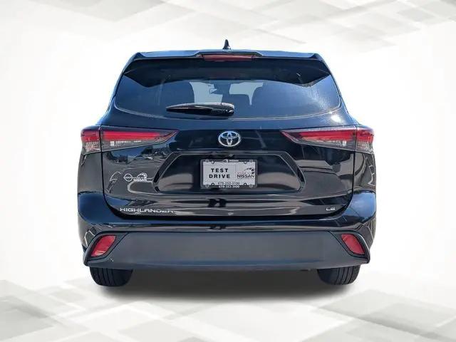 2024 Toyota Highlander LE