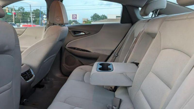 2022 Chevrolet Malibu FWD LT