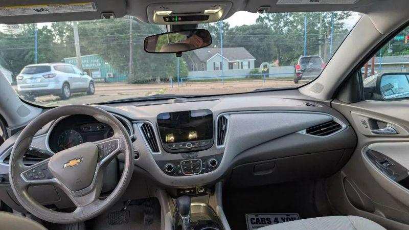 2022 Chevrolet Malibu FWD LT