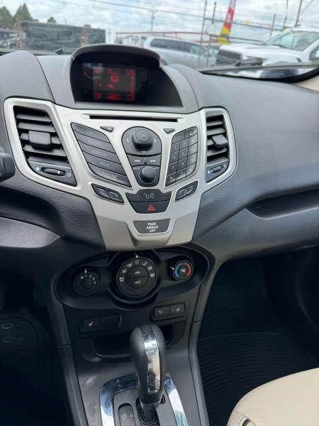 2011 Ford Fiesta SEL