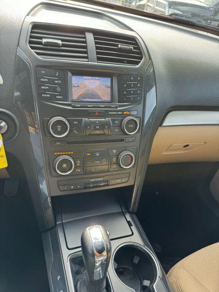 2017 Ford Explorer Base