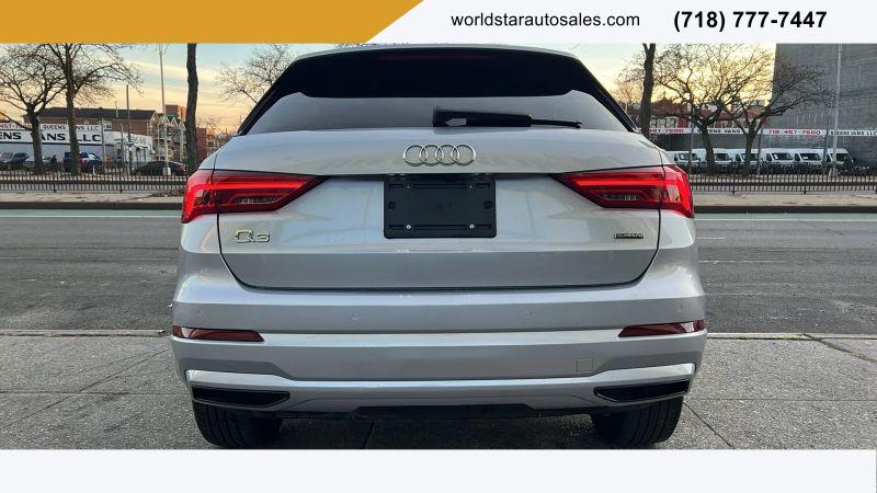 2022 Audi Q3 Premium Plus 40 TFSI quattro Tiptronic
