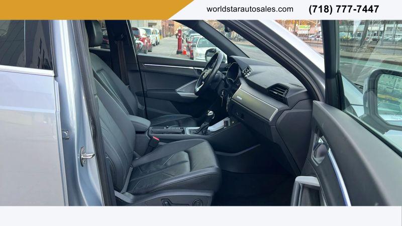 2022 Audi Q3 Premium Plus 40 TFSI quattro Tiptronic