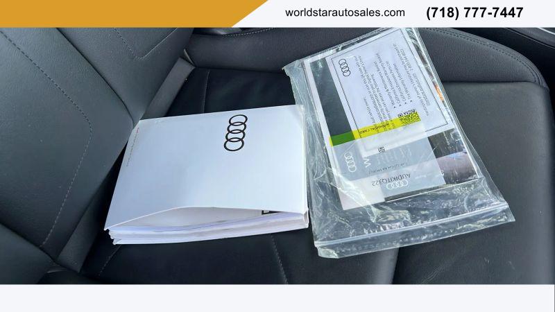 2022 Audi Q3 Premium Plus 40 TFSI quattro Tiptronic