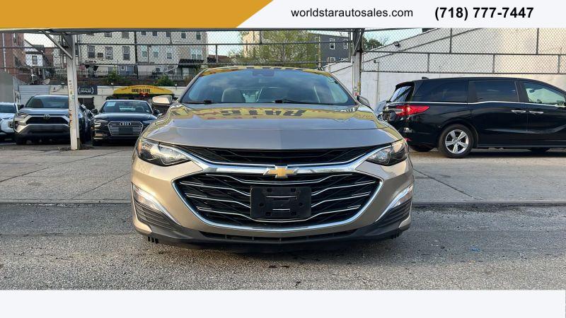 2022 Chevrolet Malibu FWD 1FL
