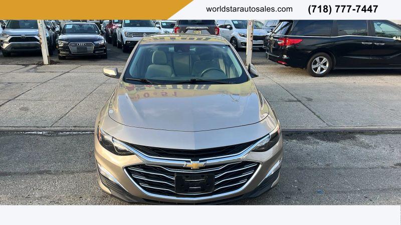 2022 Chevrolet Malibu FWD 1FL