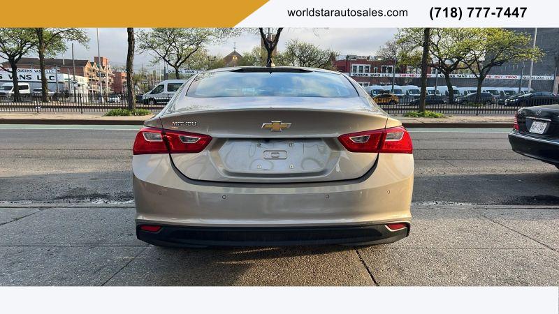 2022 Chevrolet Malibu FWD 1FL