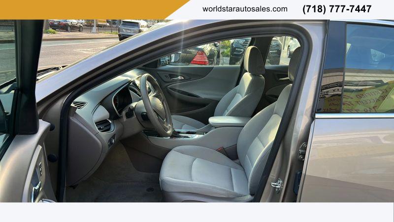 2022 Chevrolet Malibu FWD 1FL