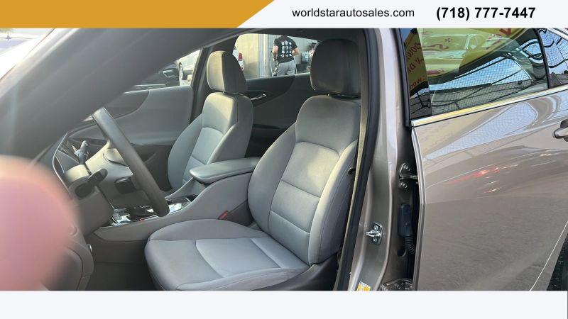 2022 Chevrolet Malibu FWD 1FL