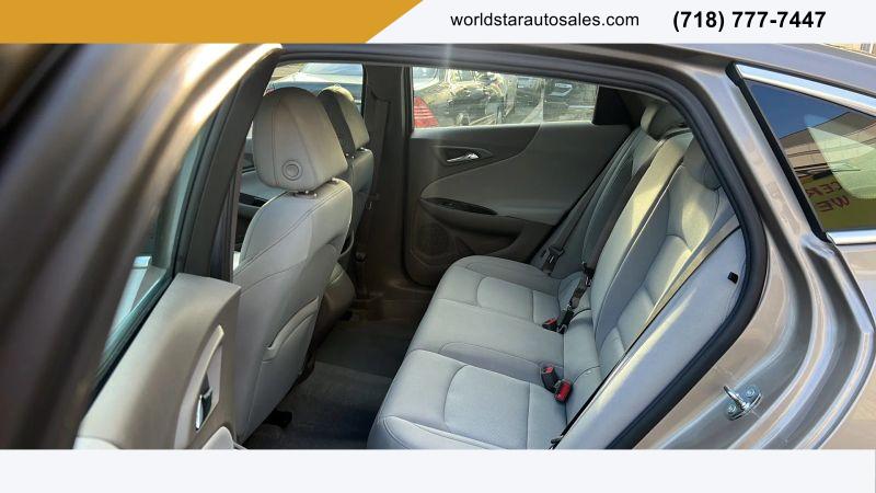 2022 Chevrolet Malibu FWD 1FL