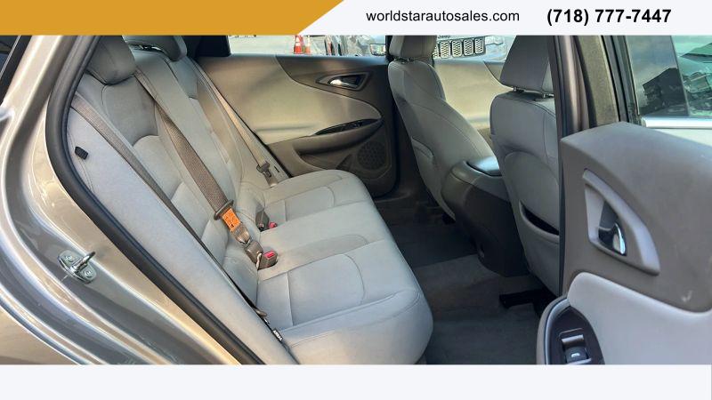 2022 Chevrolet Malibu FWD 1FL