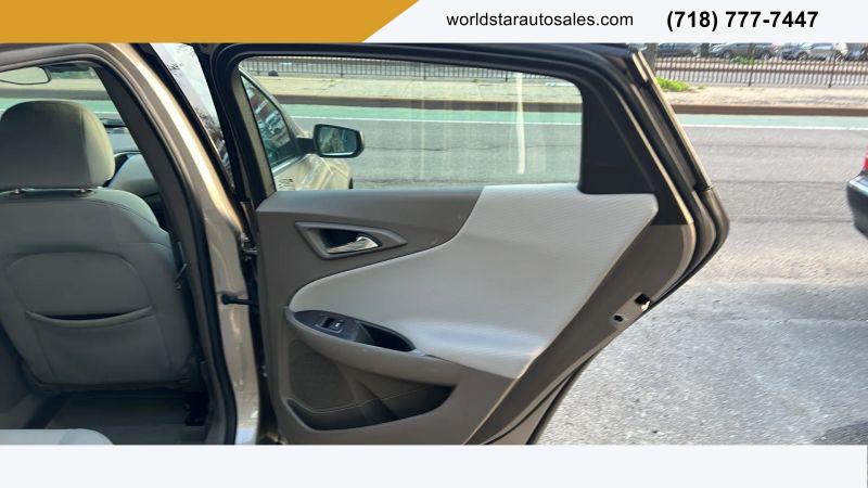 2022 Chevrolet Malibu FWD 1FL