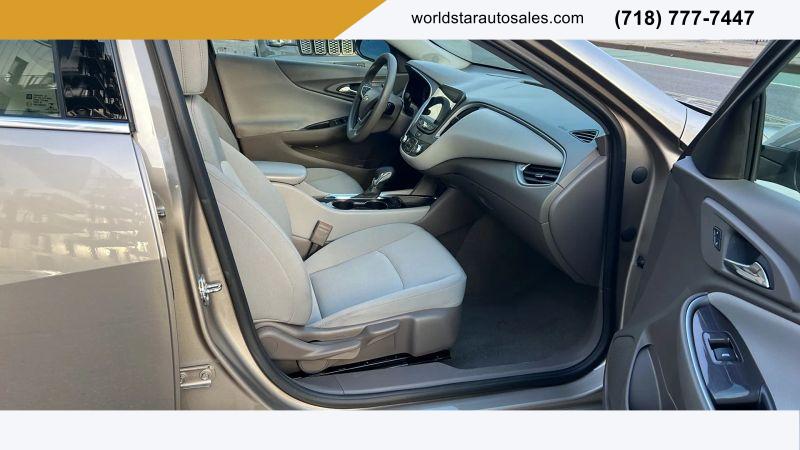 2022 Chevrolet Malibu FWD 1FL