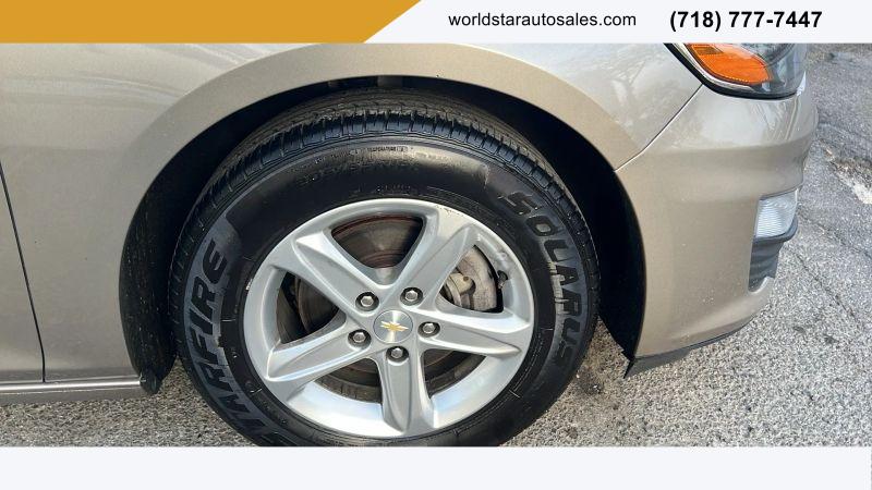 2022 Chevrolet Malibu FWD 1FL
