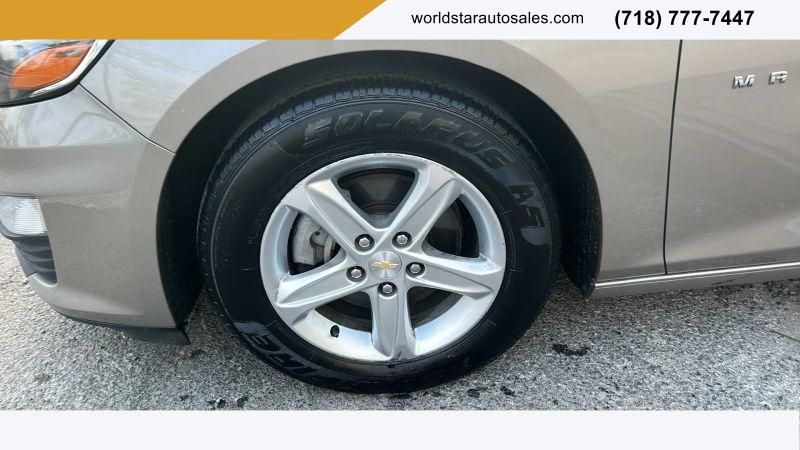 2022 Chevrolet Malibu FWD 1FL