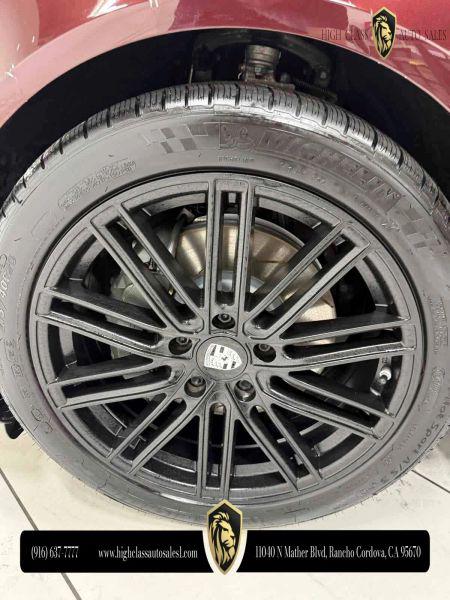 2018 Porsche Panamera 4S