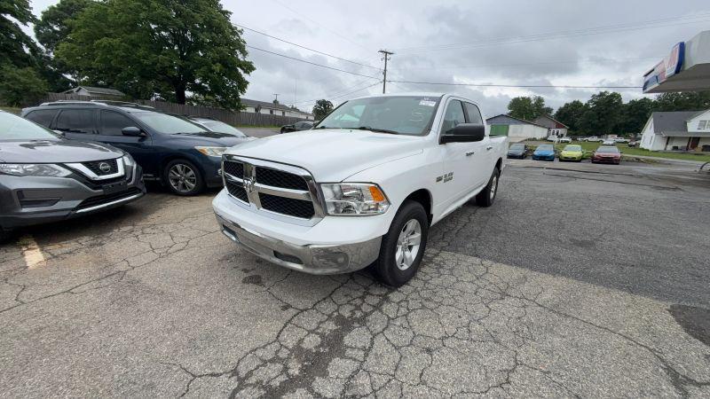 2017 Ram 1500 SLT Crew Cab 4x4 5'7" Box
