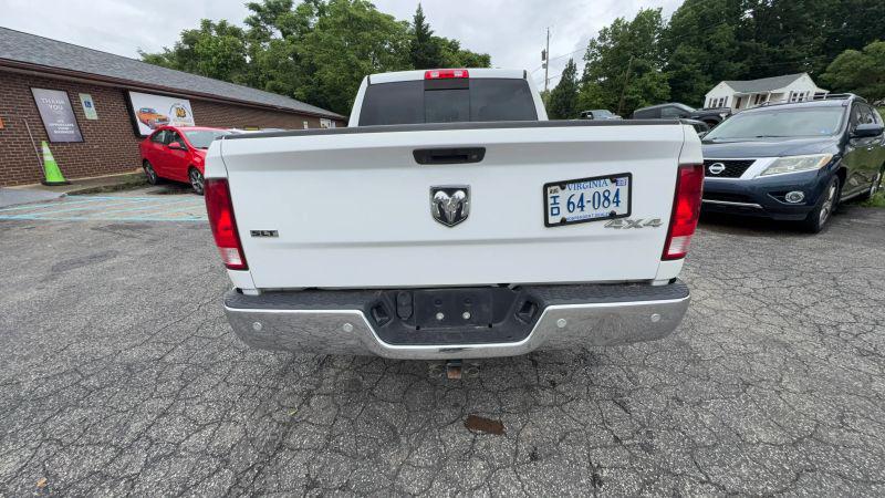 2017 Ram 1500 SLT Crew Cab 4x4 5'7" Box