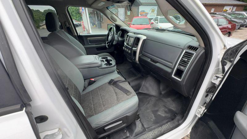 2017 Ram 1500 SLT Crew Cab 4x4 5'7" Box