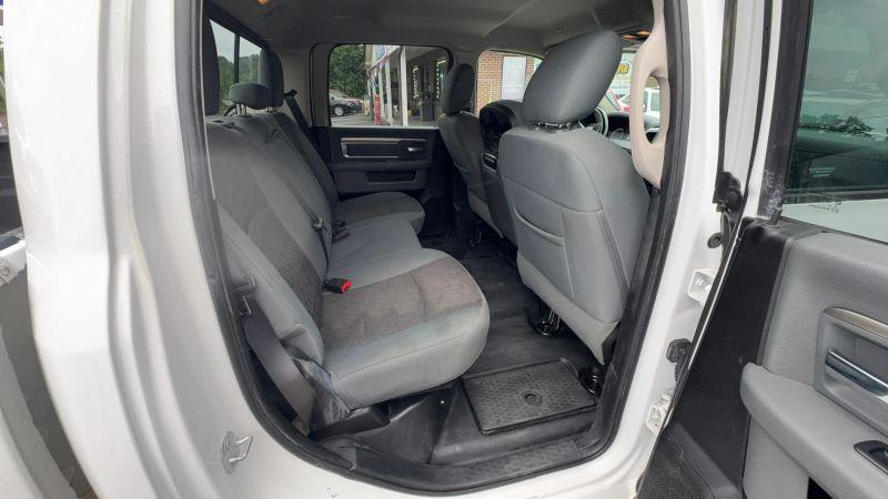 2017 Ram 1500 SLT Crew Cab 4x4 5'7" Box