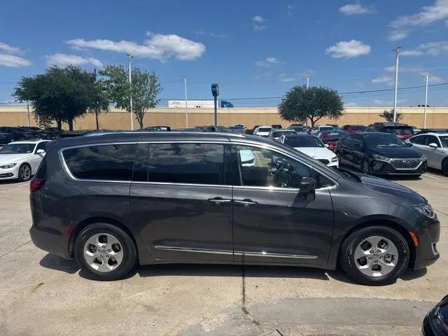 2018 Chrysler Pacifica Hybrid Touring L