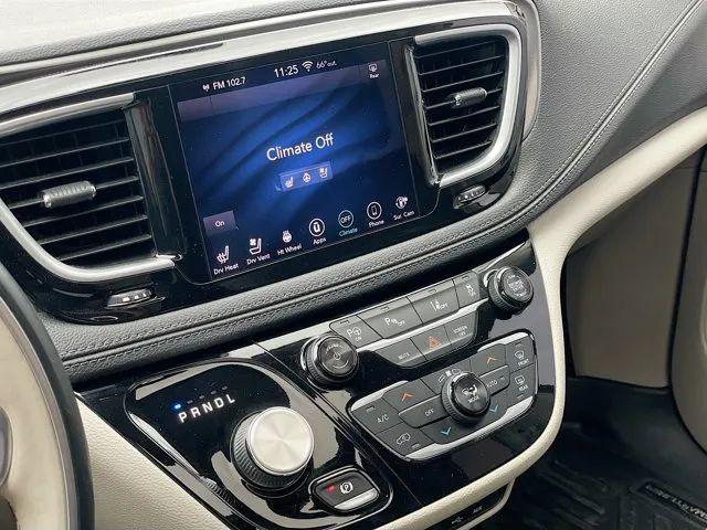 2018 Chrysler Pacifica Hybrid Limited