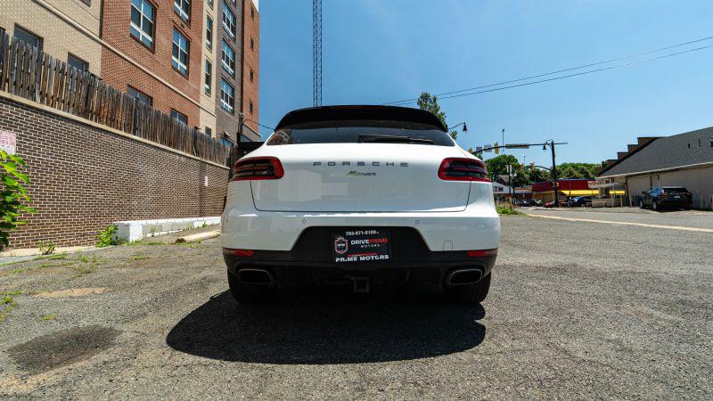 2017 Porsche Macan Base