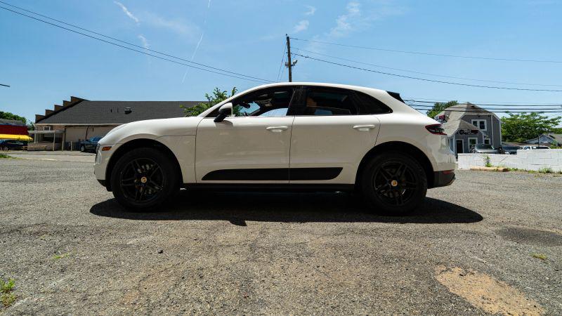 2017 Porsche Macan Base