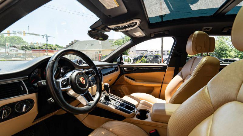2017 Porsche Macan Base
