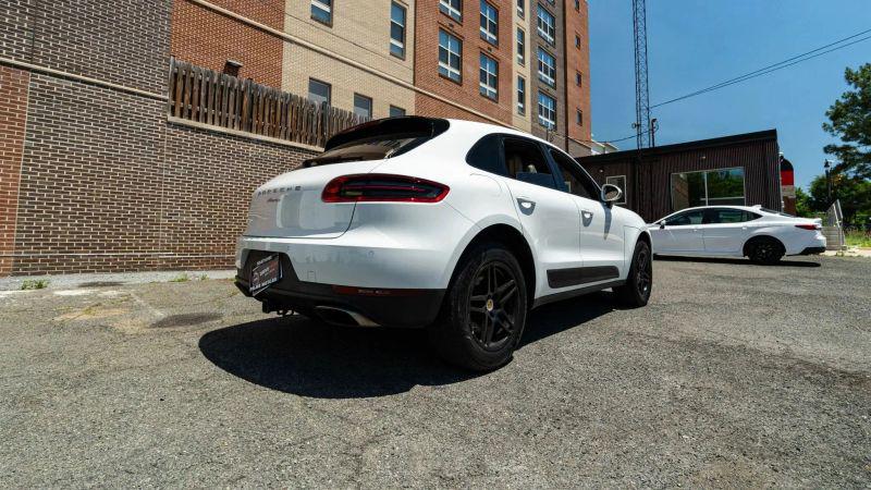 2017 Porsche Macan Base