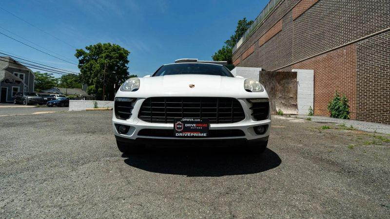 2017 Porsche Macan Base