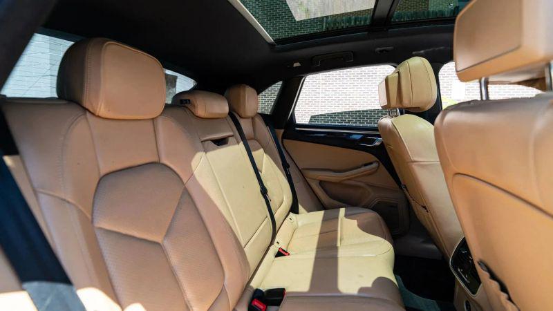 2017 Porsche Macan Base