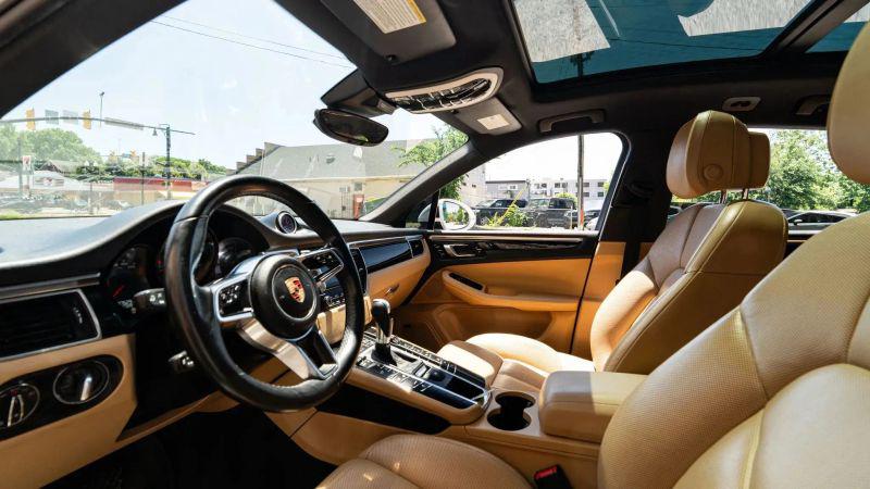 2017 Porsche Macan Base