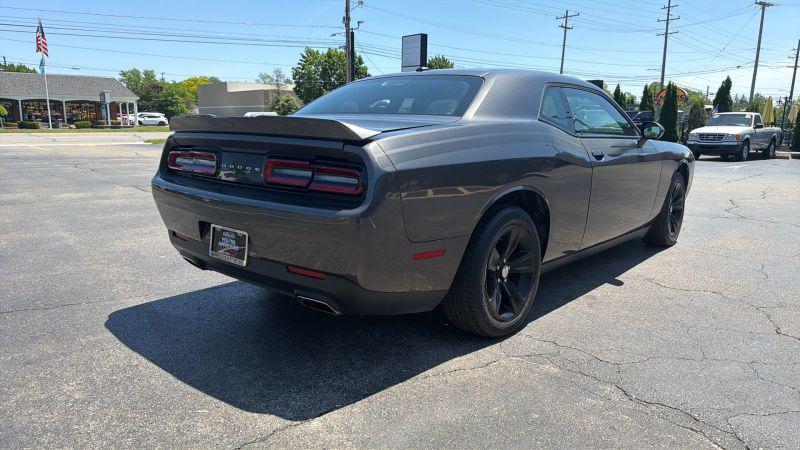 2021 Dodge Challenger SXT