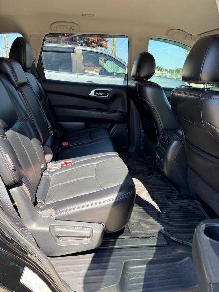 2020 Nissan Pathfinder SL 2WD
