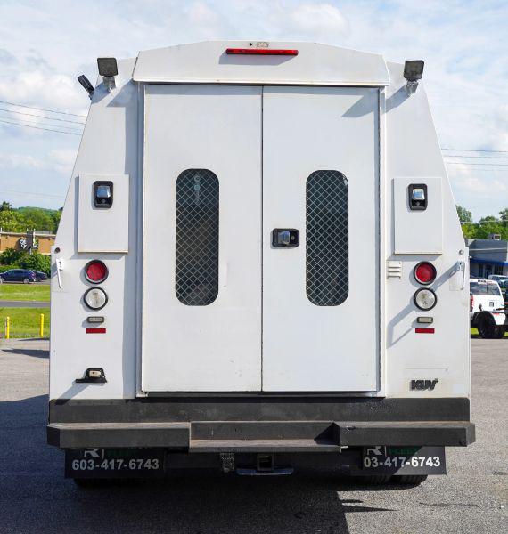 2016 Ford E-450 Cutaway Base