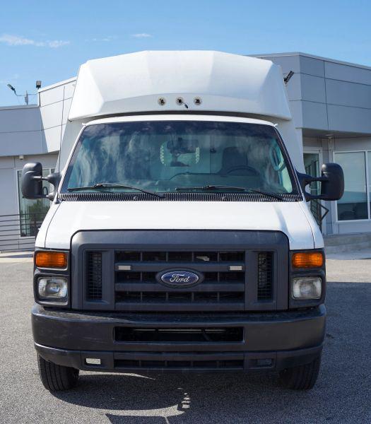 2016 Ford E-450 Cutaway Base