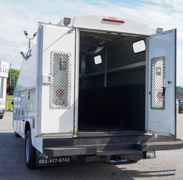 2016 Ford E-450 Cutaway Base