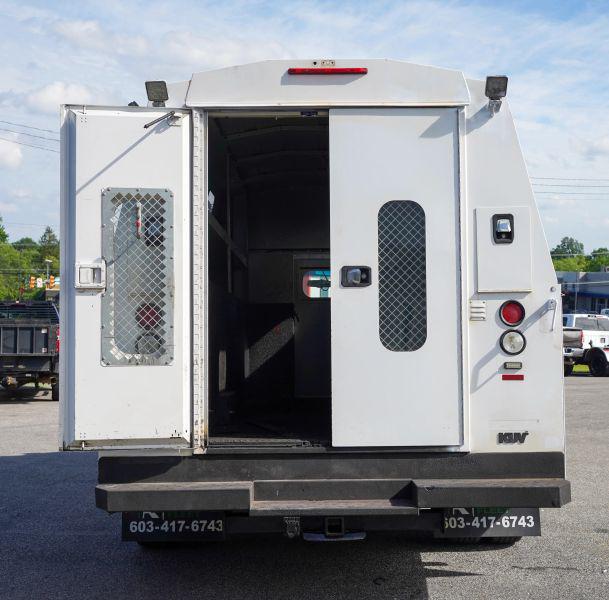 2016 Ford E-450 Cutaway Base