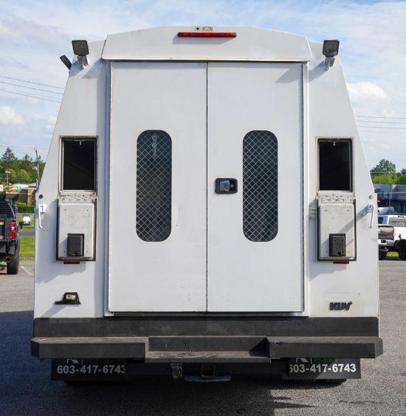 2016 Ford E-450 Cutaway Base