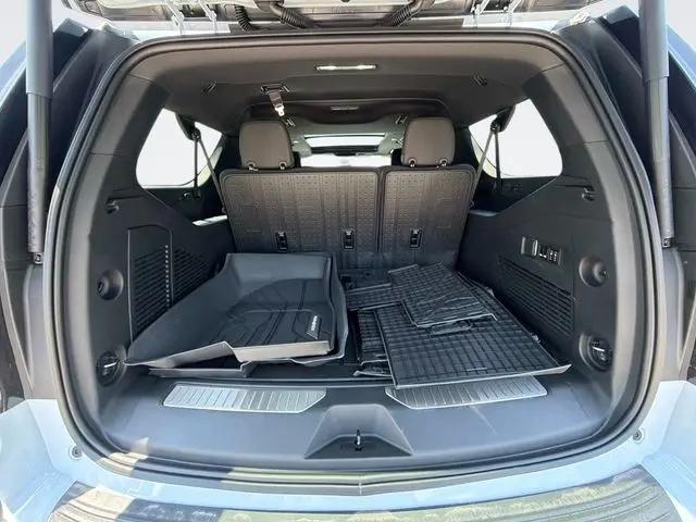 2026 Chevrolet Suburban Premier, 4WD