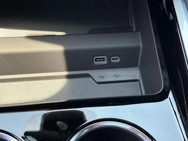 2026 Chevrolet Suburban Premier, 4WD