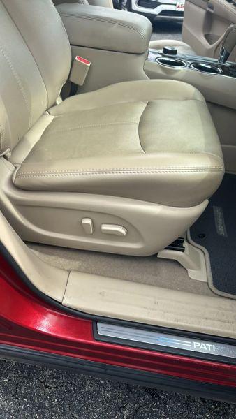 2014 Nissan Pathfinder SL