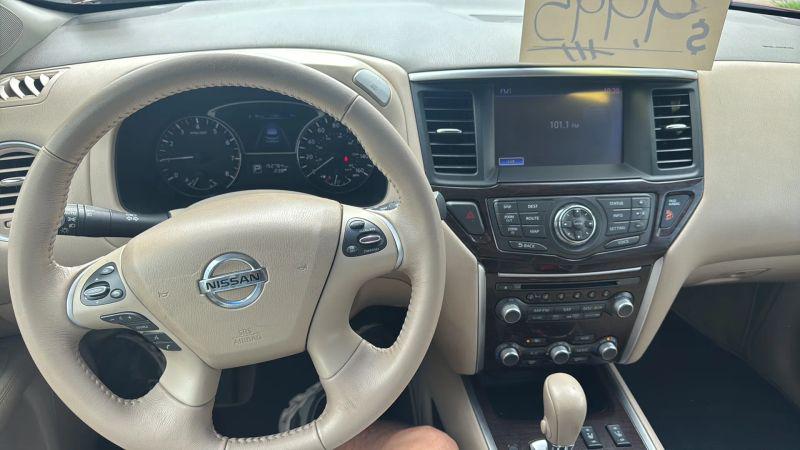 2014 Nissan Pathfinder SL