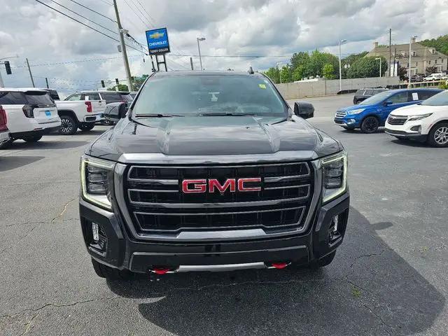 2023 GMC Yukon XL 4WD AT4